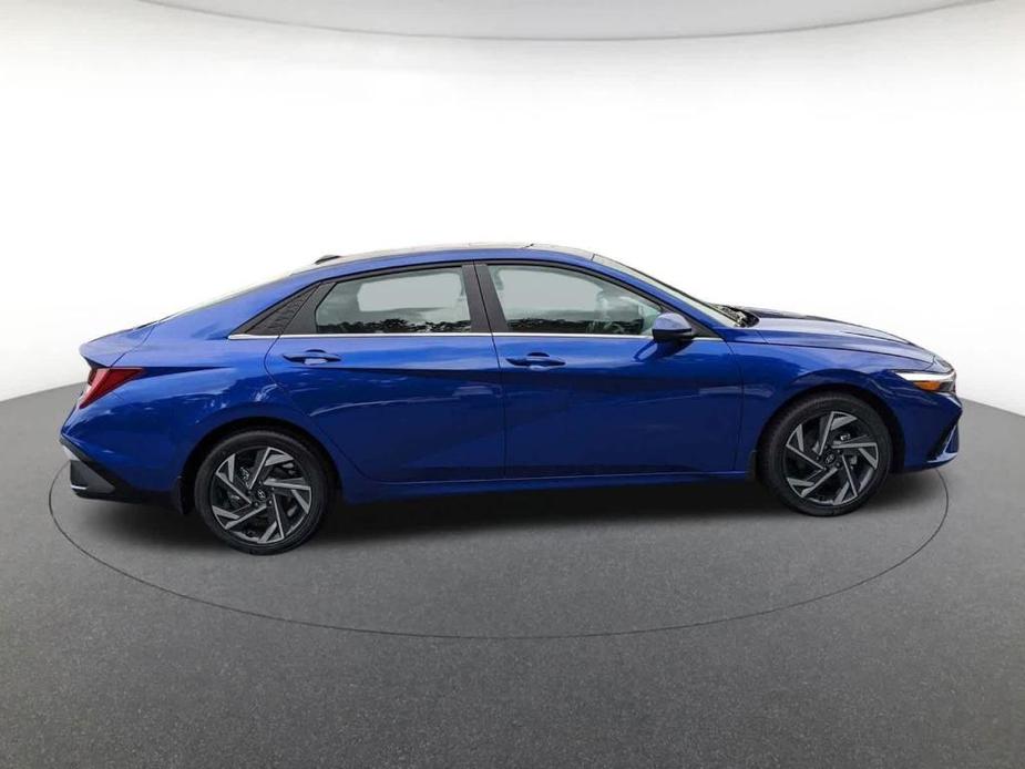 new 2024 Hyundai Elantra car, priced at $27,015