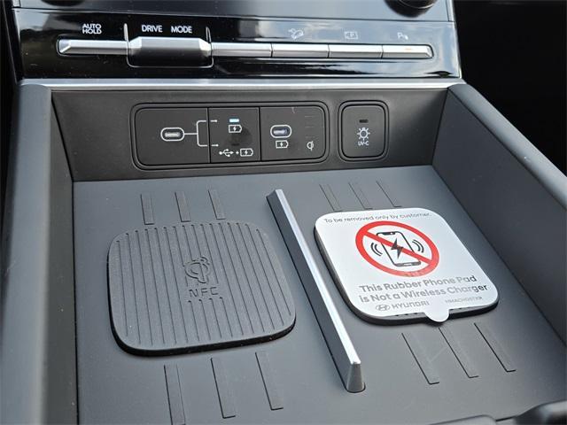new 2025 Hyundai SANTA FE HEV car, priced at $43,214