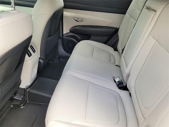new 2025 Hyundai TUCSON Hybrid car, priced at $39,060