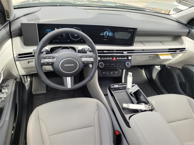 new 2025 Hyundai TUCSON Hybrid car, priced at $39,060