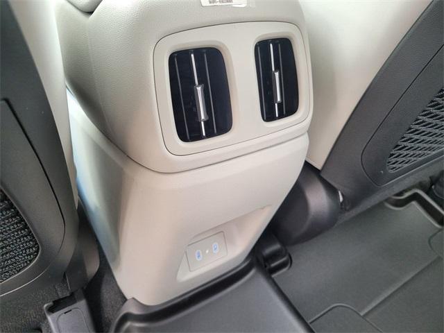 new 2025 Hyundai TUCSON Hybrid car, priced at $39,060