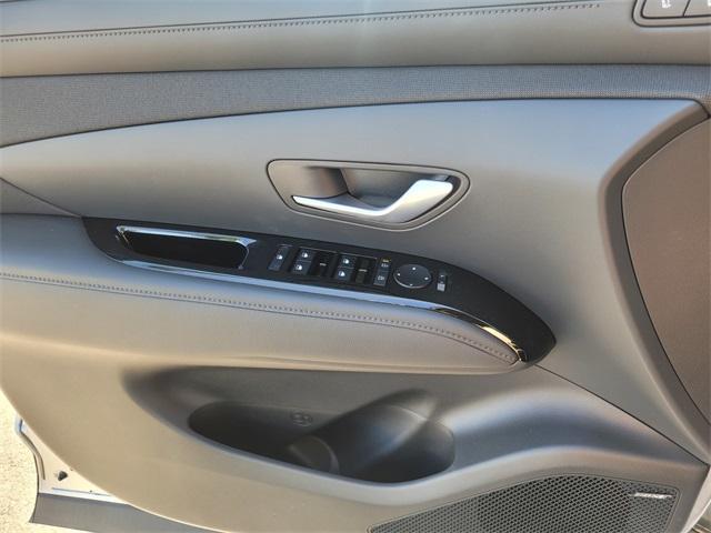 new 2025 Hyundai TUCSON Hybrid car, priced at $40,775