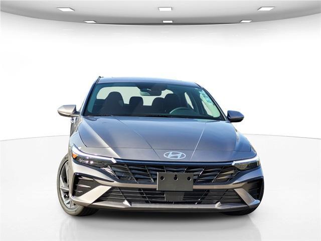 new 2025 Hyundai Elantra car, priced at $27,260