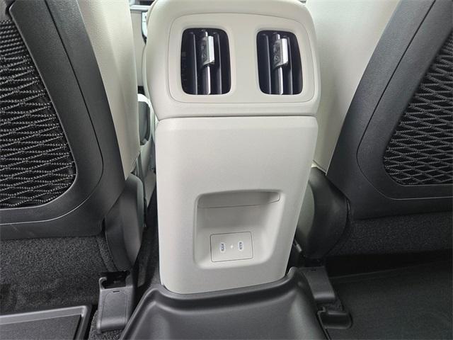 new 2025 Hyundai TUCSON Hybrid car, priced at $40,805