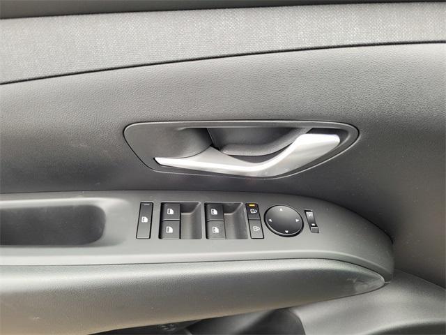 new 2025 Hyundai TUCSON Hybrid car, priced at $38,560