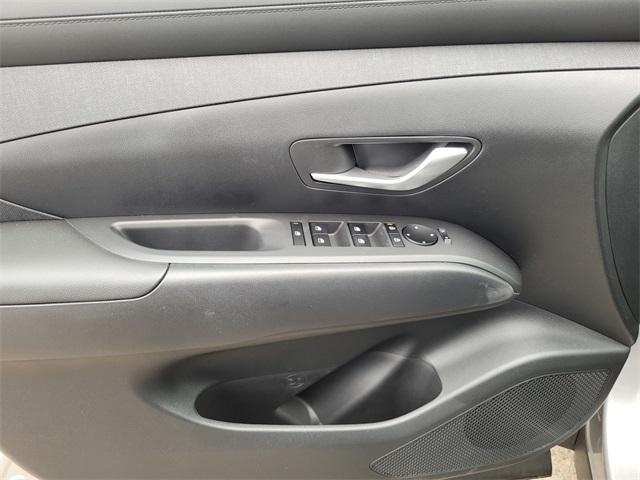 new 2025 Hyundai TUCSON Hybrid car, priced at $38,560
