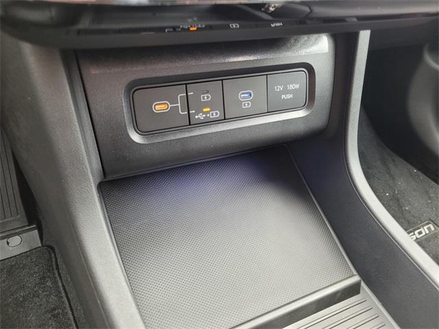 new 2025 Hyundai TUCSON Hybrid car, priced at $38,560