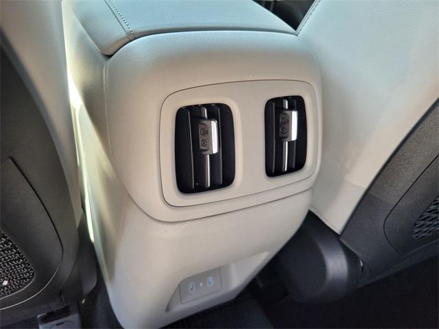 new 2025 Hyundai TUCSON Hybrid car, priced at $40,895