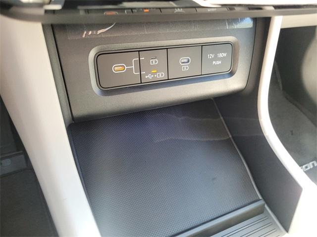 new 2025 Hyundai TUCSON Hybrid car, priced at $40,895