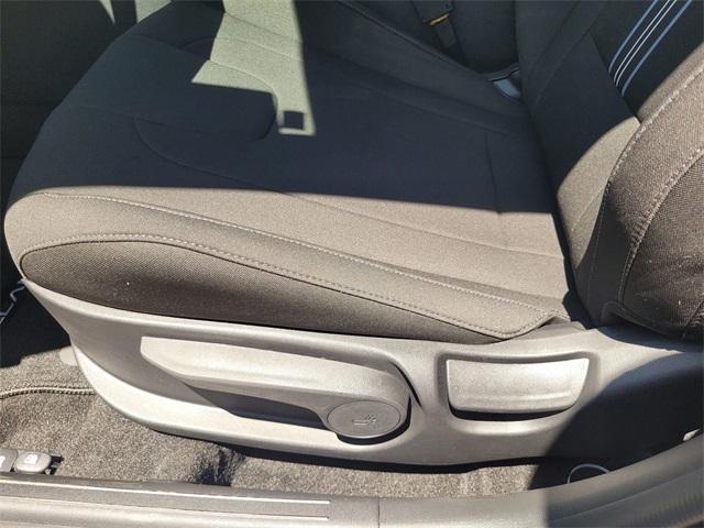 new 2025 Hyundai ELANTRA HEV car, priced at $25,435