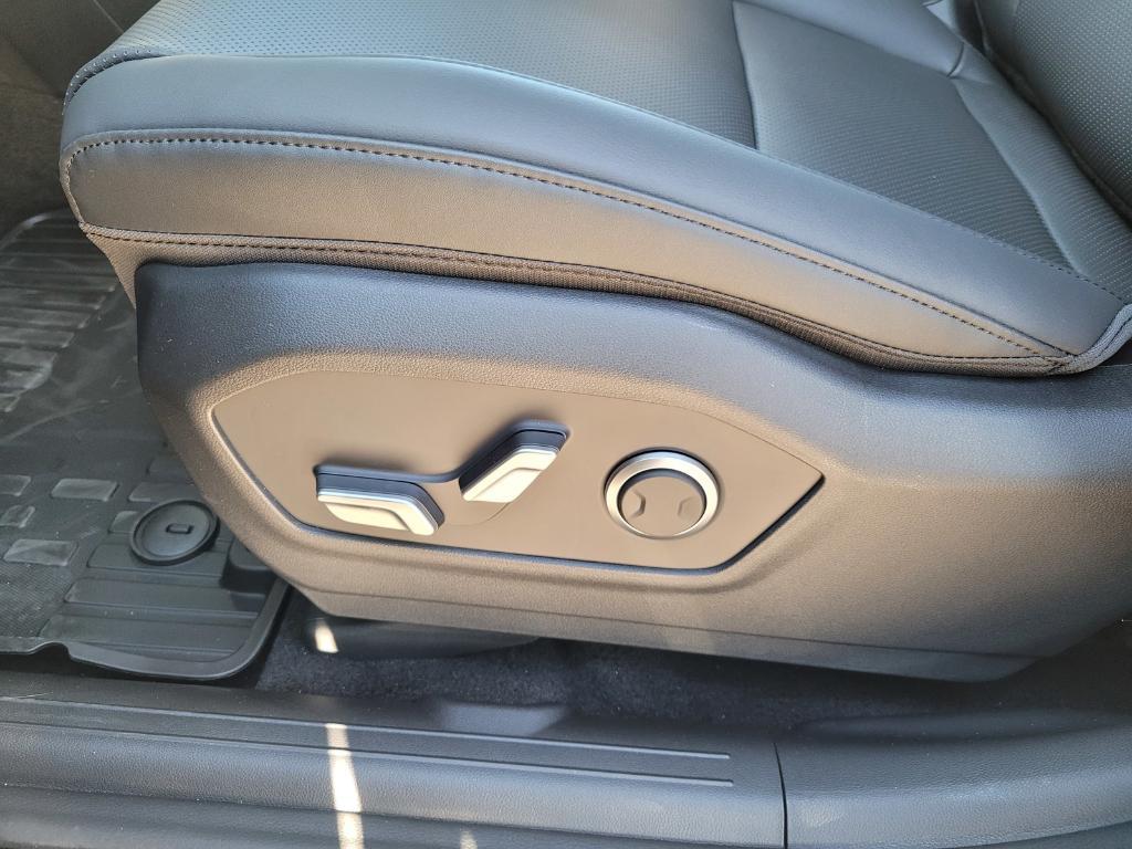 new 2026 Hyundai SANTA FE HEV car