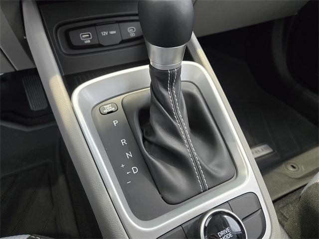 new 2025 Hyundai Venue car, priced at $23,290