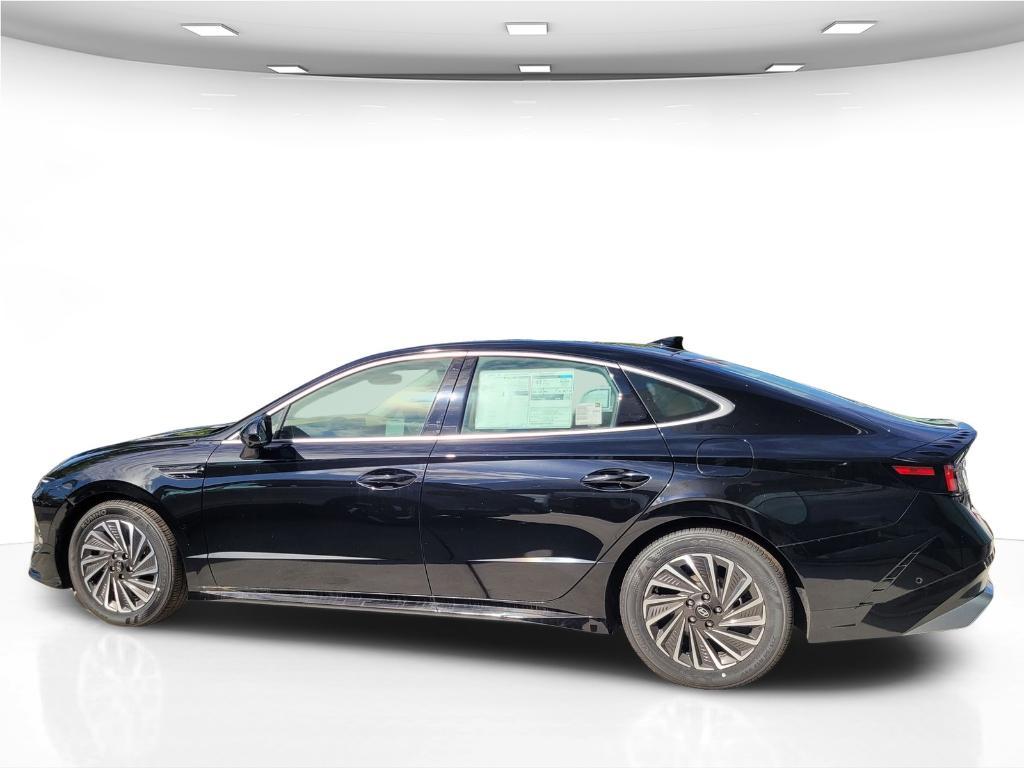 new 2025 Hyundai Sonata Hybrid car, priced at $36,875