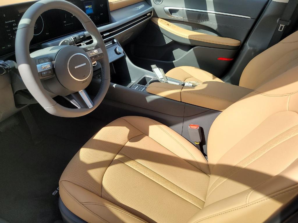 new 2025 Hyundai Sonata Hybrid car, priced at $36,875