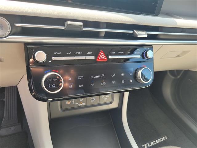 new 2025 Hyundai TUCSON Hybrid car, priced at $41,005