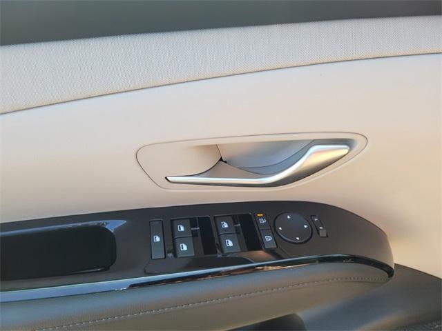 new 2025 Hyundai TUCSON Hybrid car, priced at $41,005