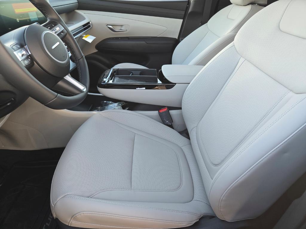 new 2025 Hyundai TUCSON Hybrid car, priced at $35,795
