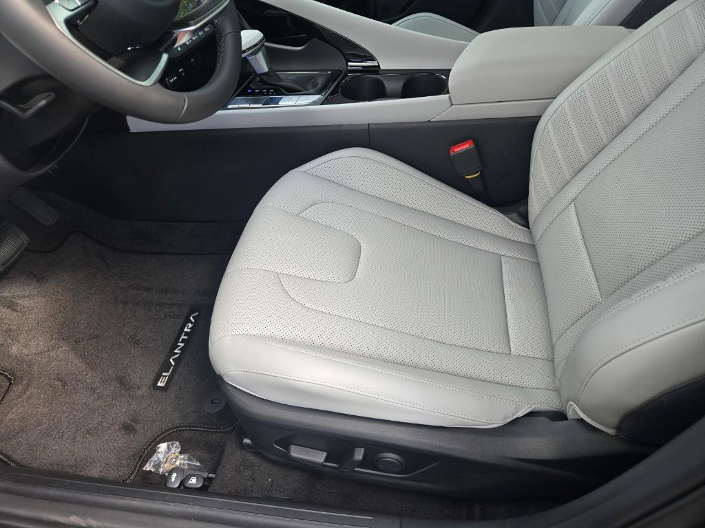 new 2025 Hyundai Elantra car, priced at $25,970