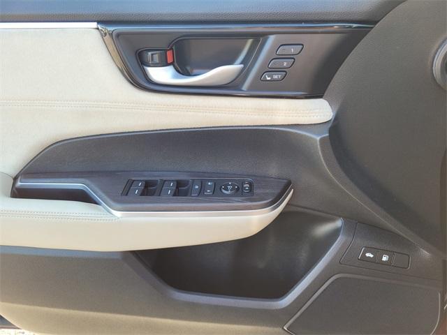 used 2018 Honda Clarity Plug-In Hybrid car, priced at $15,994