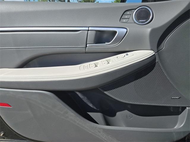 new 2025 Hyundai Sonata Hybrid car, priced at $38,585