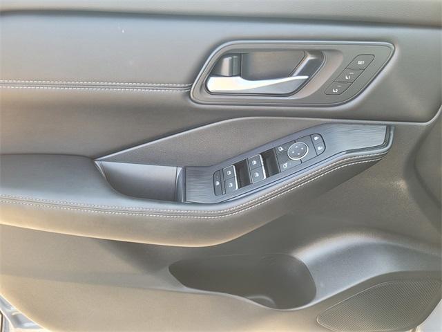 used 2024 Nissan Rogue car, priced at $32,991