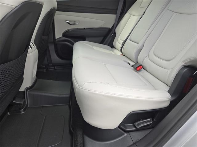 new 2025 Hyundai TUCSON Hybrid car, priced at $42,055