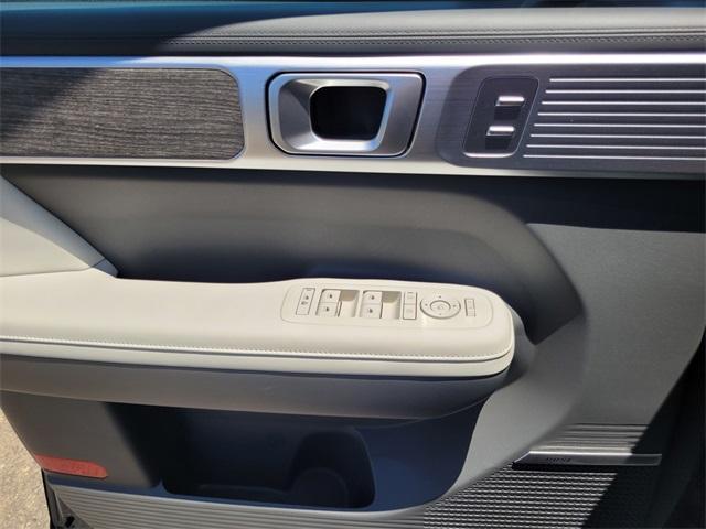 new 2025 Hyundai SANTA FE HEV car, priced at $41,375