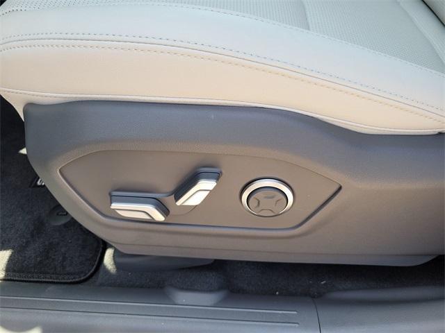 new 2025 Hyundai SANTA FE HEV car, priced at $41,375