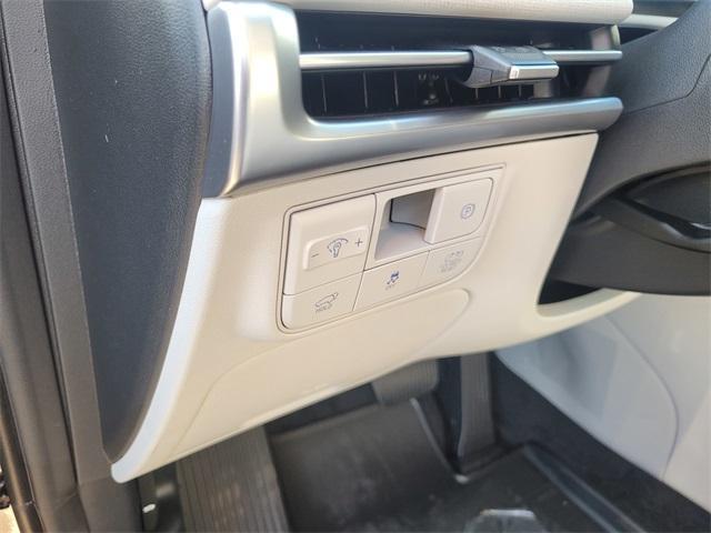 new 2025 Hyundai TUCSON Hybrid car, priced at $38,560