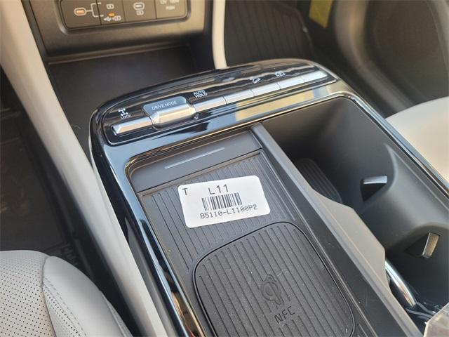 new 2025 Hyundai TUCSON Hybrid car, priced at $38,560