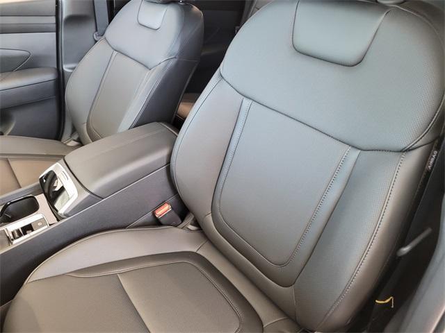 new 2025 Hyundai SANTA FE HEV car, priced at $49,615