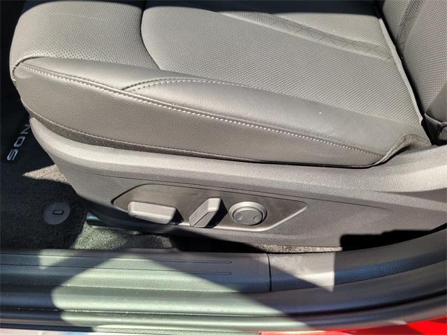 new 2025 Hyundai Sonata Hybrid car, priced at $37,018