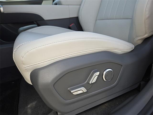 new 2025 Hyundai SANTA FE HEV car, priced at $38,444