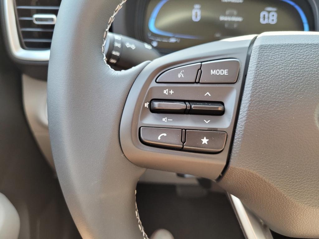 new 2025 Hyundai Venue car, priced at $22,735