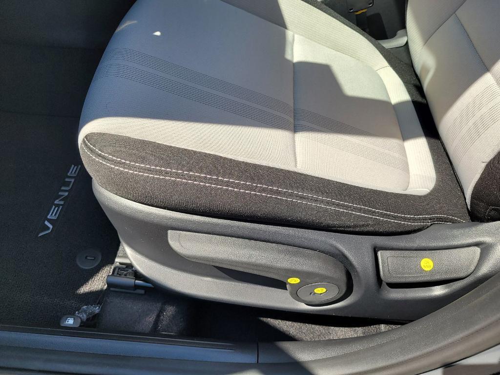 new 2025 Hyundai Venue car, priced at $22,735