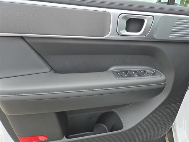 new 2025 Hyundai SANTA FE HEV car, priced at $38,735