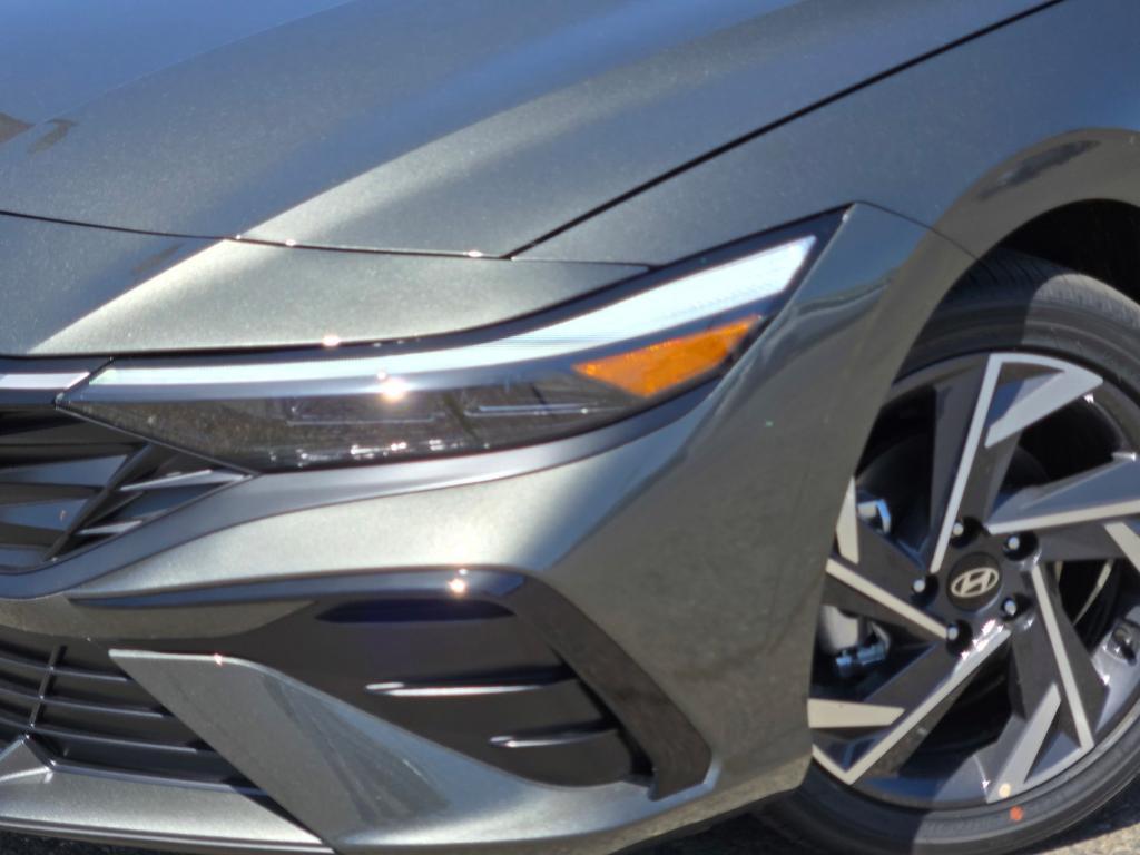 new 2025 Hyundai ELANTRA HEV car, priced at $30,330