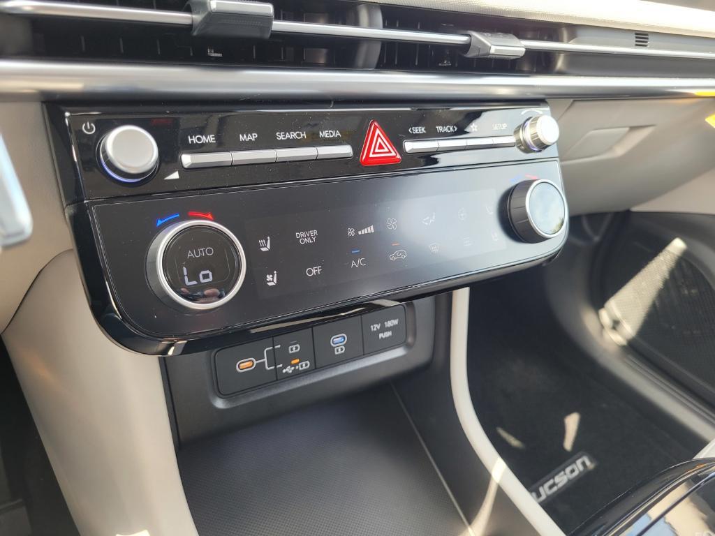 new 2025 Hyundai TUCSON Hybrid car, priced at $42,595