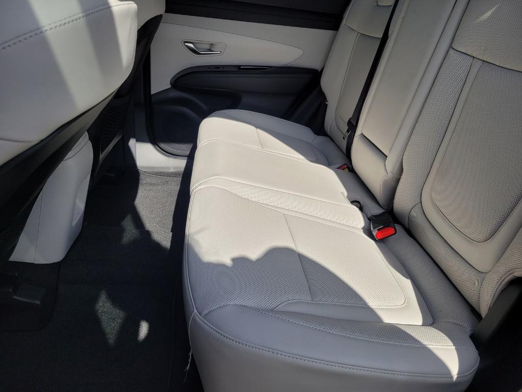 new 2025 Hyundai TUCSON Hybrid car, priced at $42,595