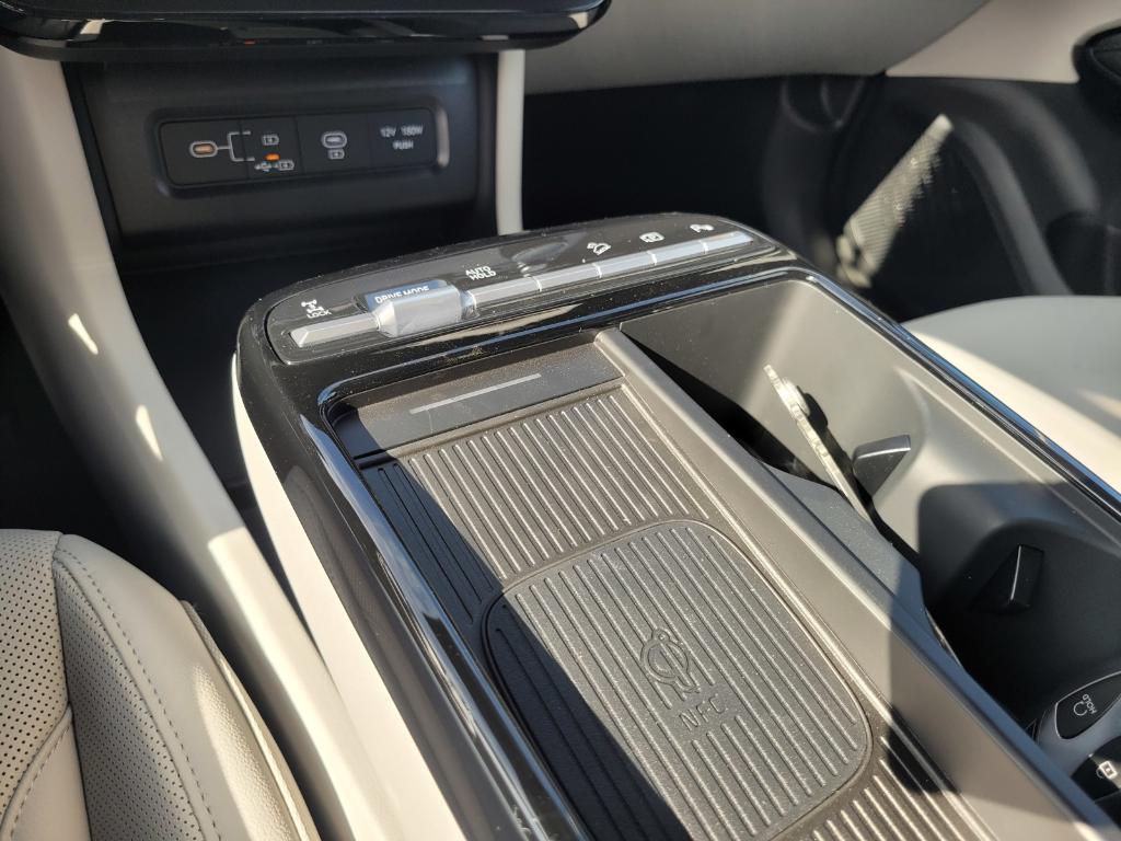 new 2025 Hyundai TUCSON Hybrid car, priced at $42,595