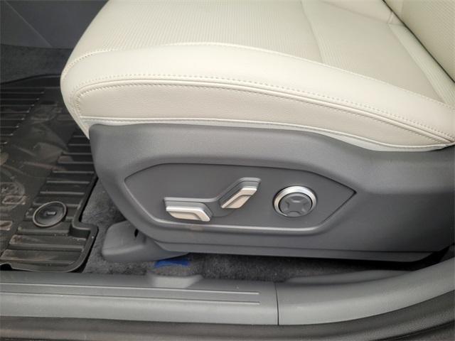 new 2026 Hyundai SANTA FE HEV car