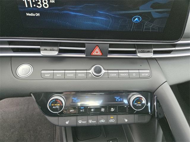 new 2025 Hyundai Elantra car