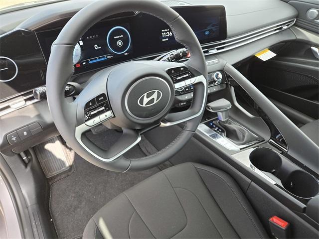 new 2025 Hyundai Elantra car