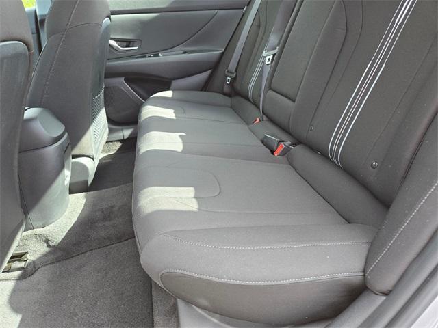 new 2025 Hyundai Elantra car