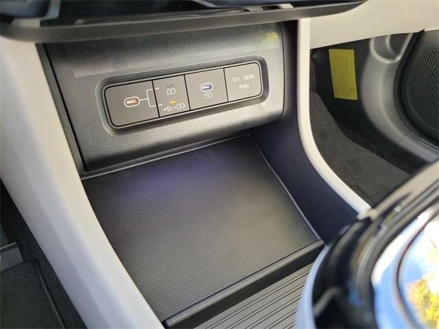 new 2026 Hyundai TUCSON Hybrid car