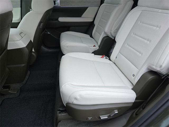new 2025 Hyundai Santa Fe car, priced at $43,484