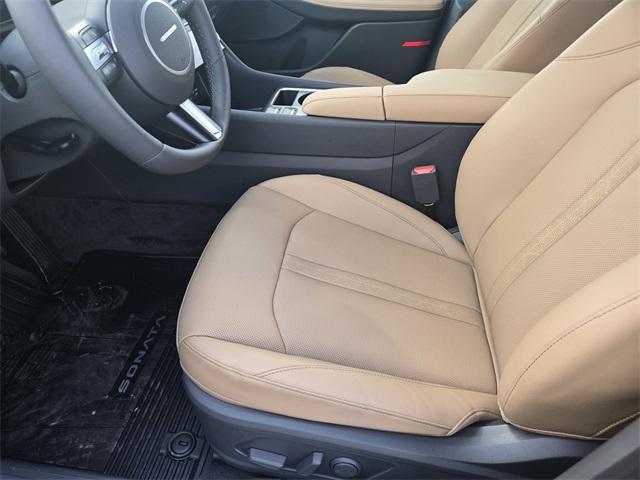 new 2025 Hyundai Sonata Hybrid car, priced at $37,040