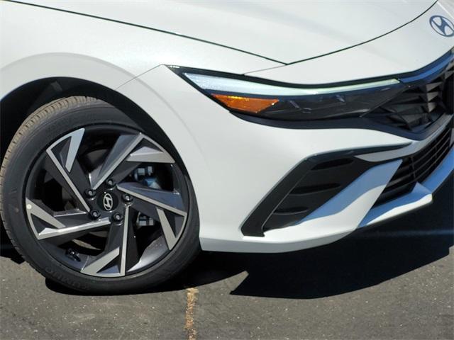 new 2024 Hyundai Elantra car, priced at $29,470