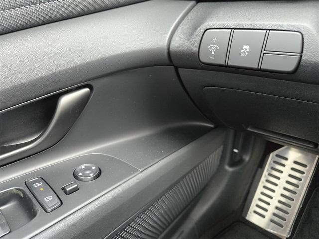 new 2025 Hyundai Elantra car, priced at $23,940