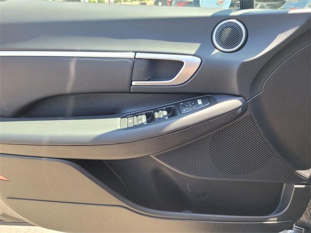 new 2025 Hyundai Sonata Hybrid car, priced at $30,288